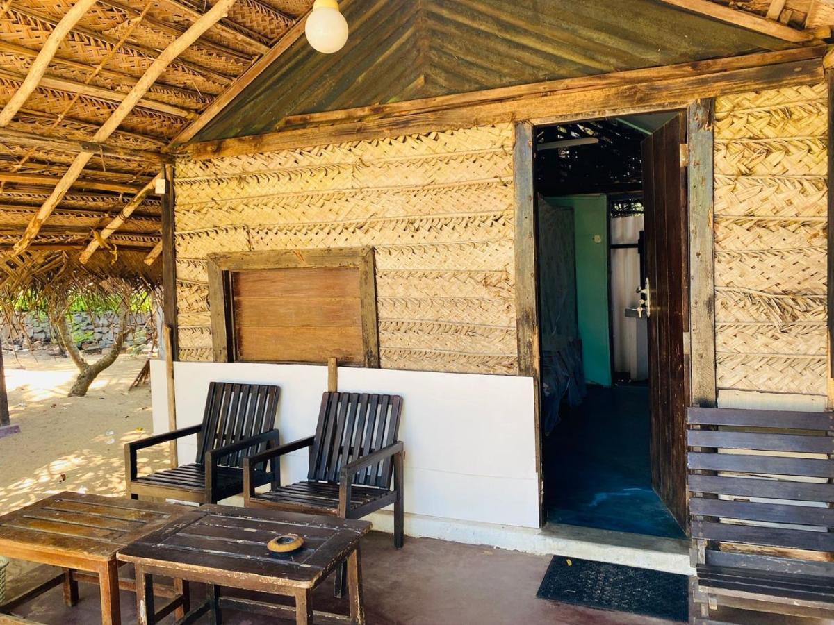Air Lush Beach Cabanas Arugam Bay Exteriör bild