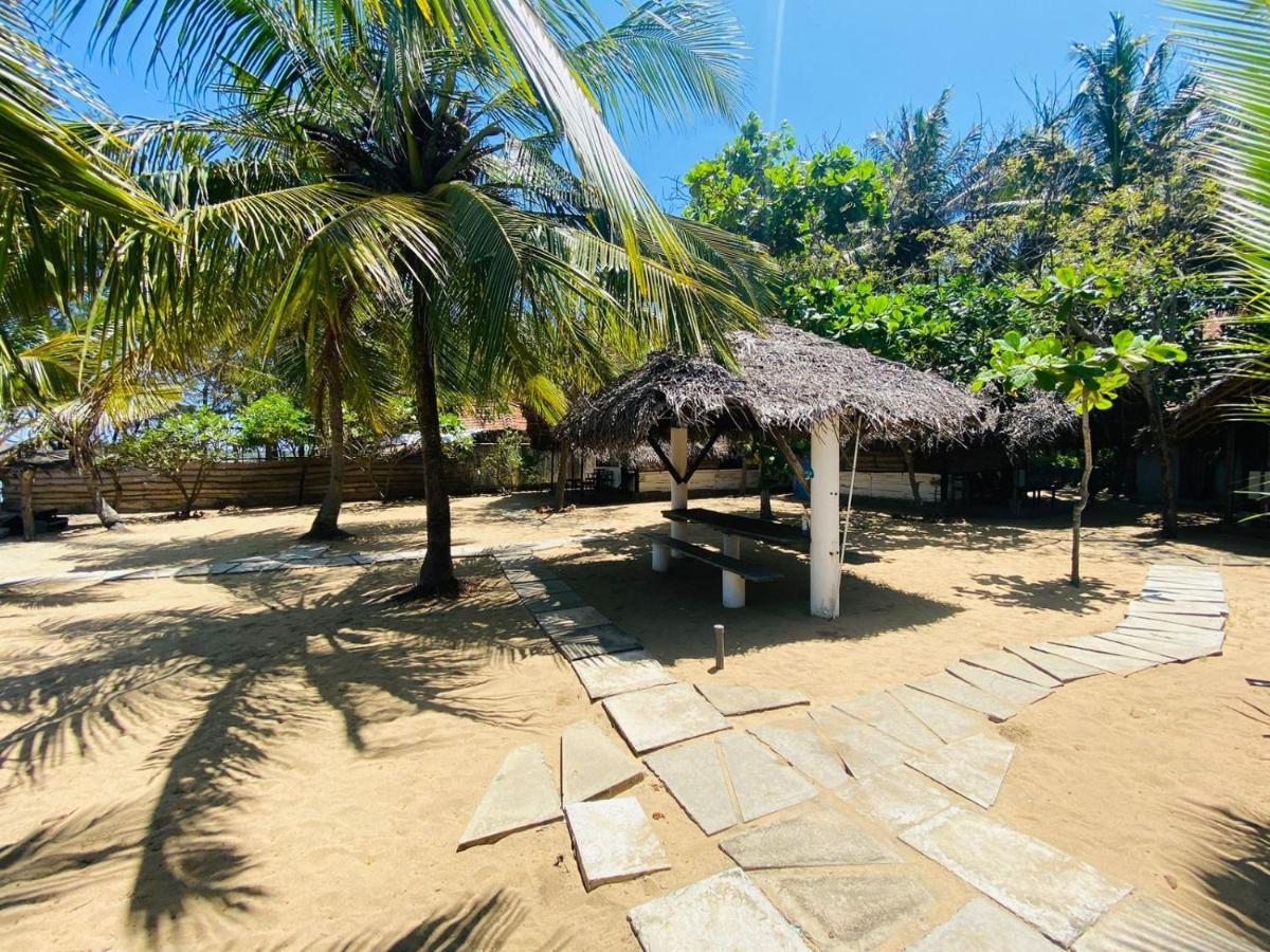 Air Lush Beach Cabanas Arugam Bay Exteriör bild