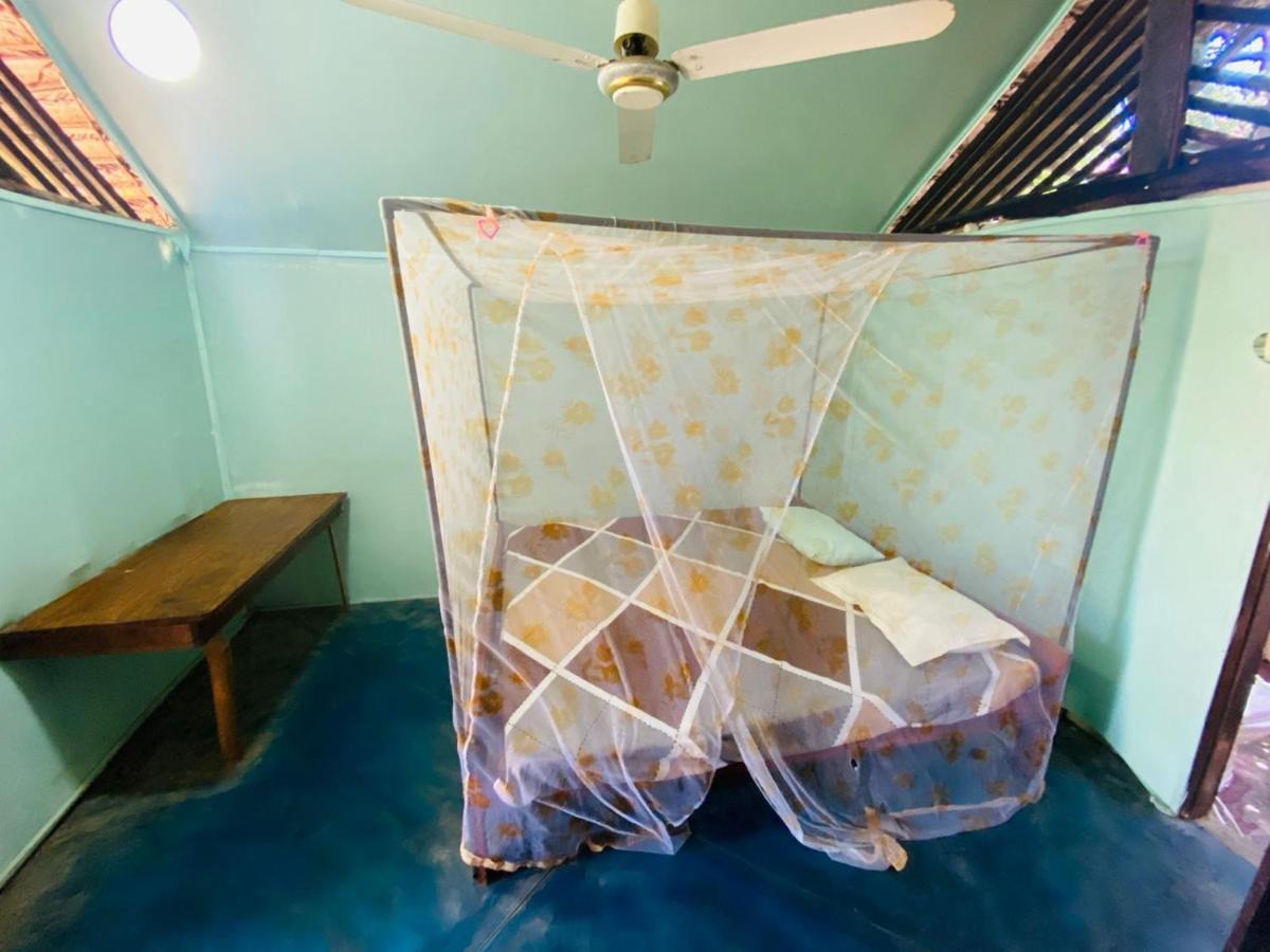 Air Lush Beach Cabanas Arugam Bay Exteriör bild